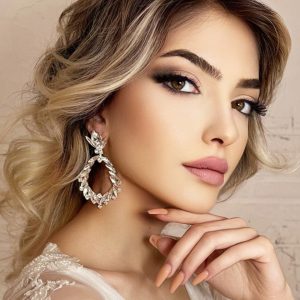 Kristal Taş Çevrili Halka Gelin Küpesi