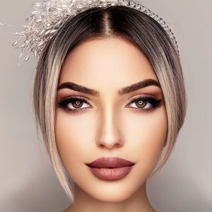 Kristal İşlemeli Tüy Detaylı Gelin Tacı